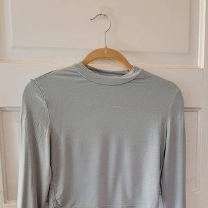 Light green long sleeve crop top